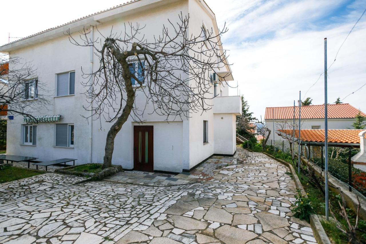 Marie I Nikola Lägenhet Krk Town Exteriör bild
